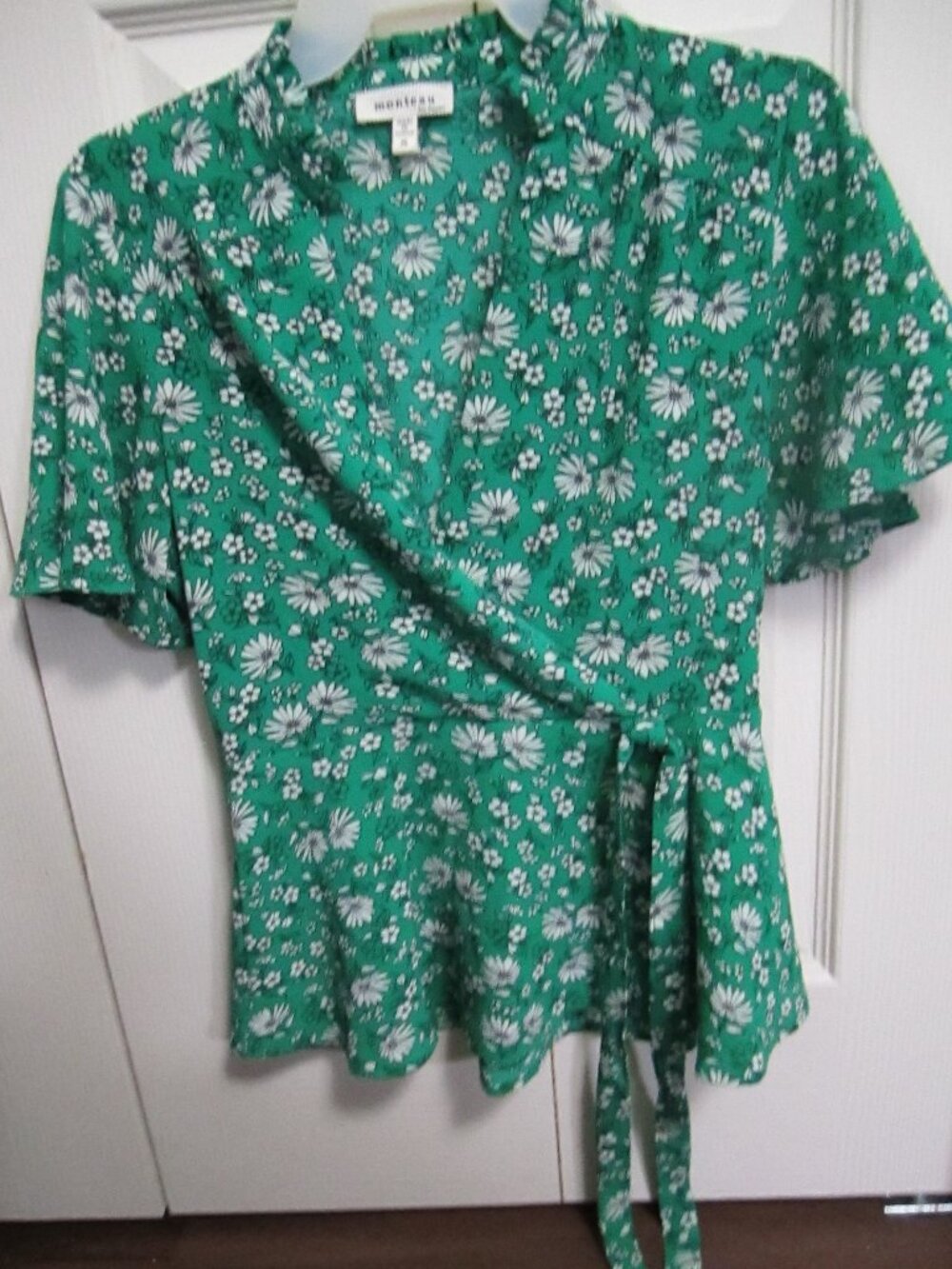 Monteau Green Daisy-Print Wrap Blouse